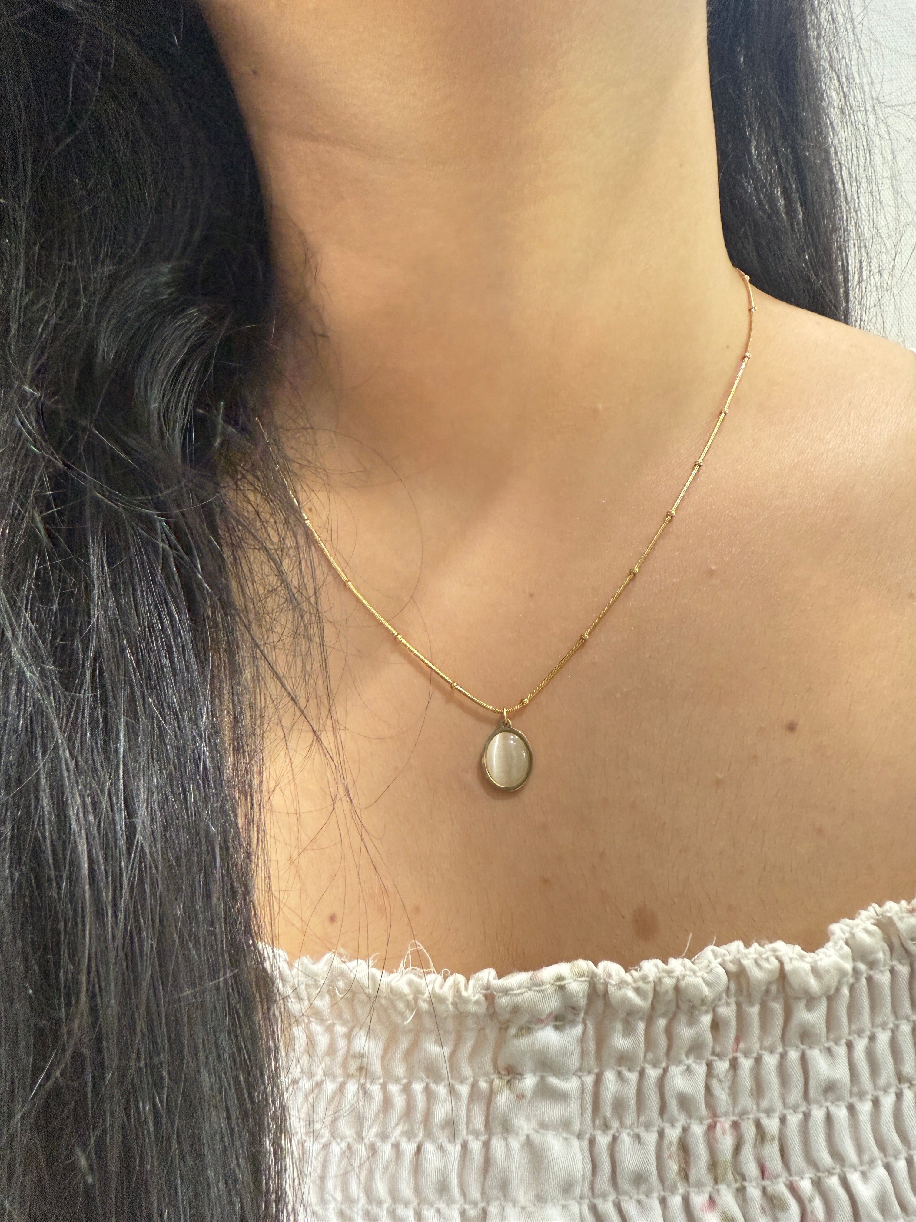 Delicate Opal Neckchain