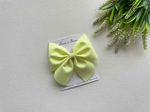 Miragge Electric Green Bow – Hair Accessory
