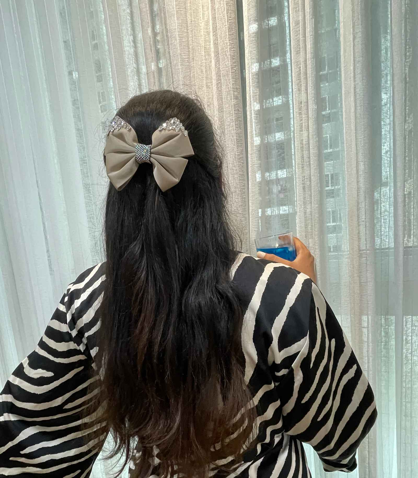 Miragge Emery Bow ~ Gold – Hair Accessory