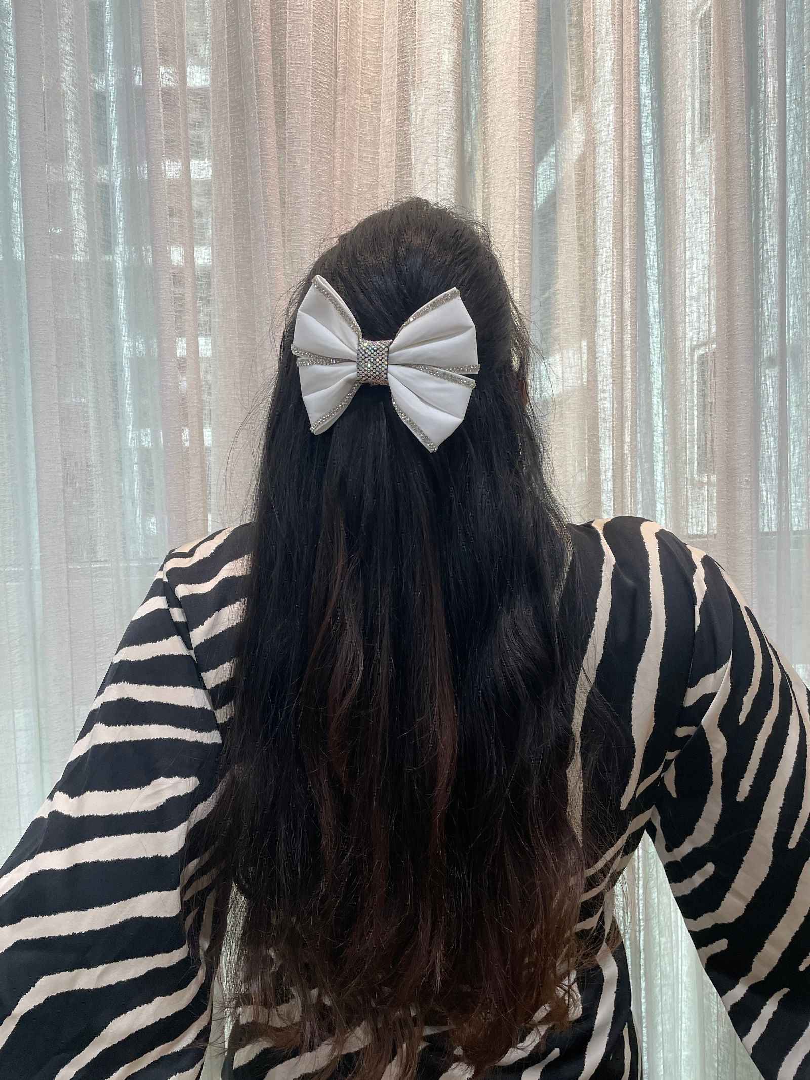 Miragge Estelle Bow ~ White – Hair Accessory