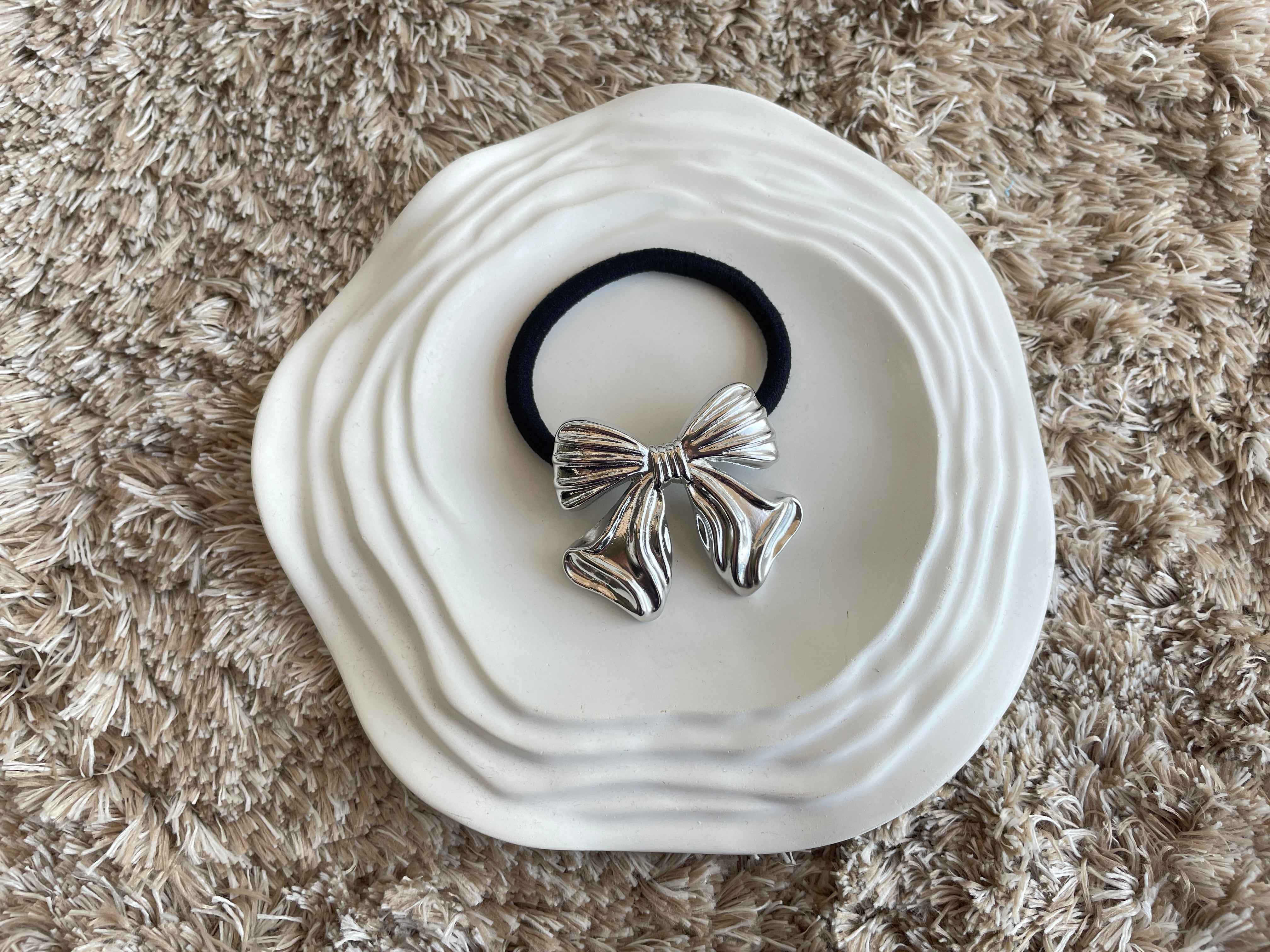 Miragge Bow Hair Cuff - Silver – Hair Accessory