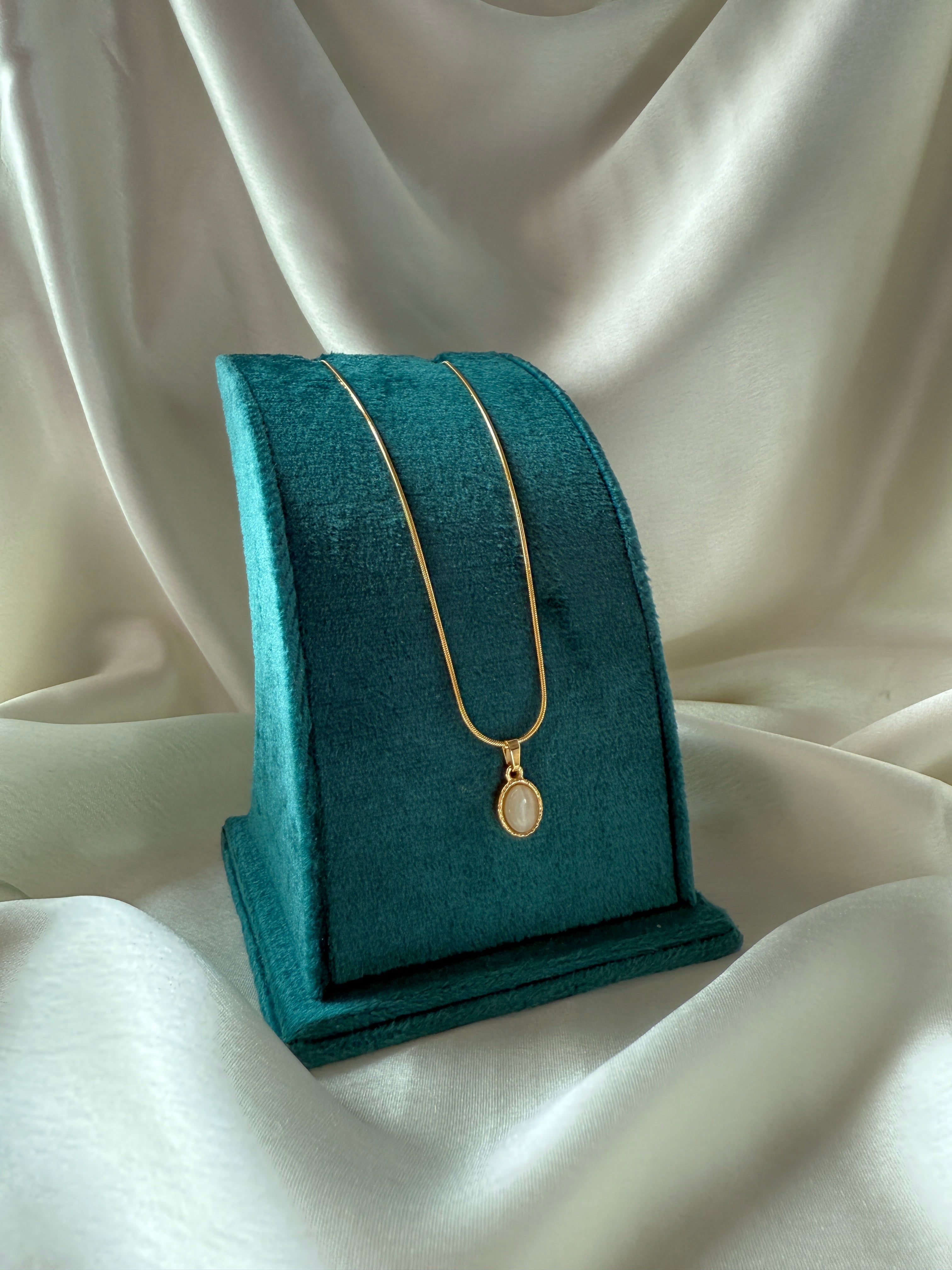 Opal Neckchain
