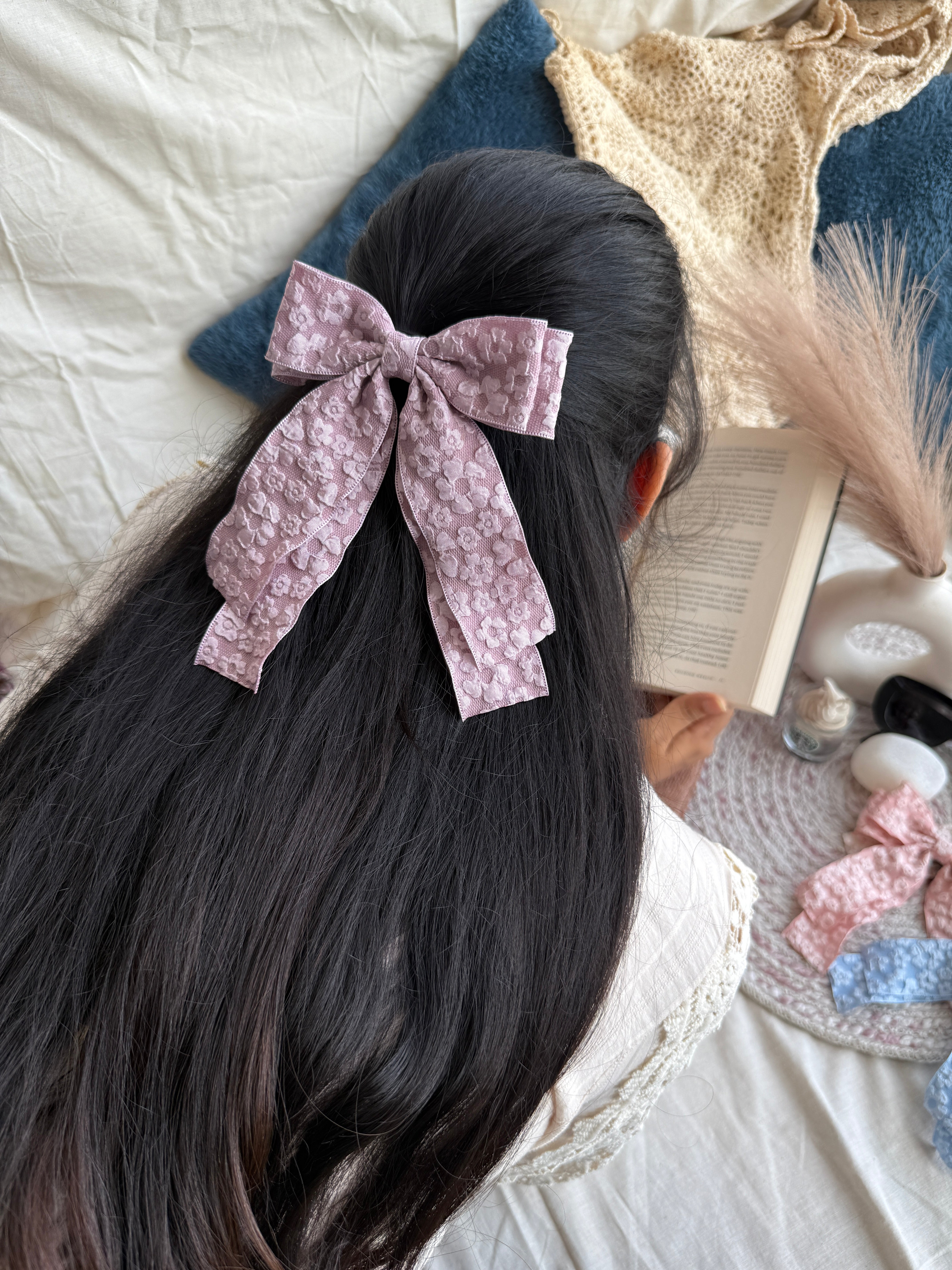 Lilac Daisy Lace Bow