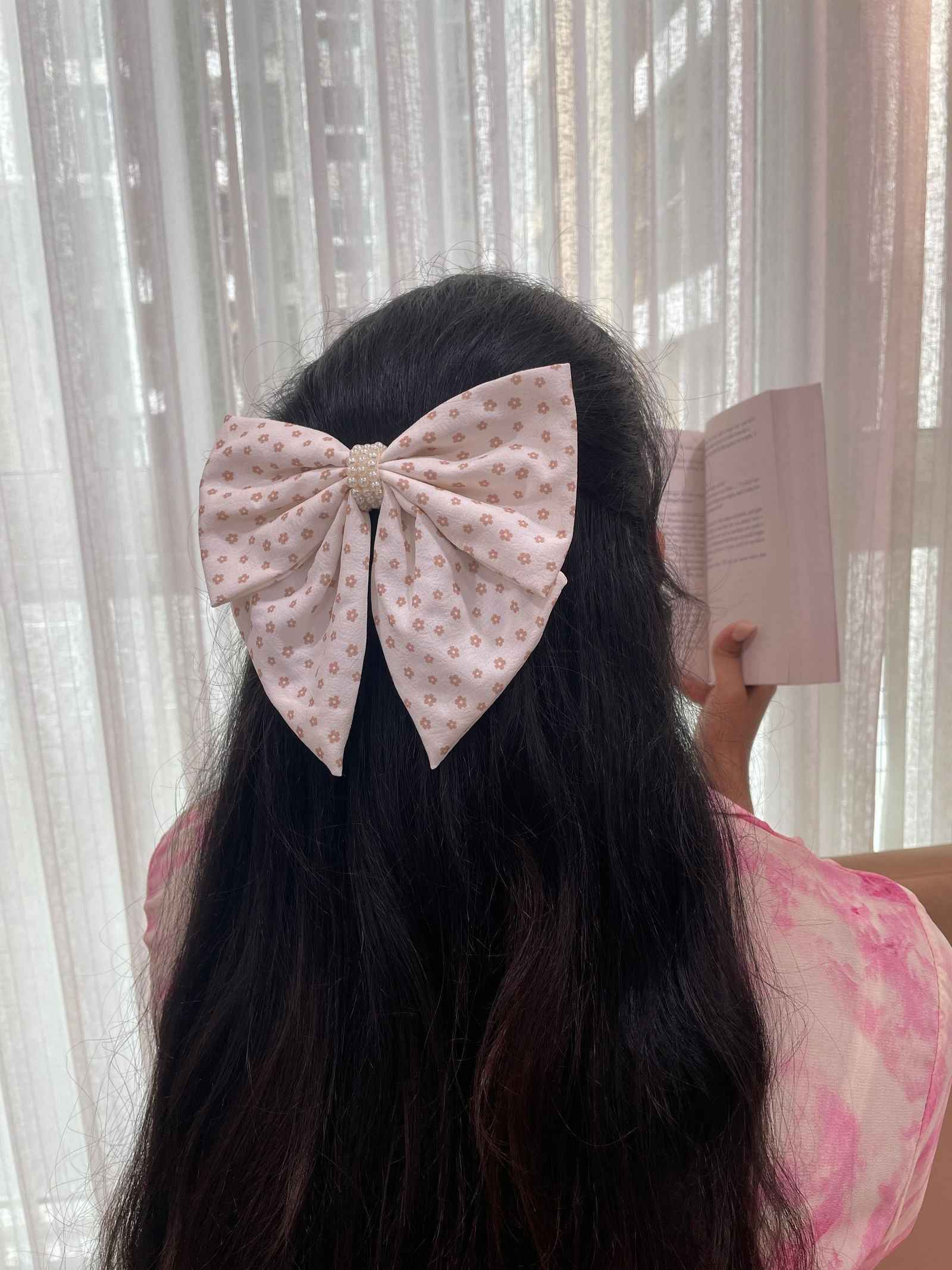 PAISLEY BOW