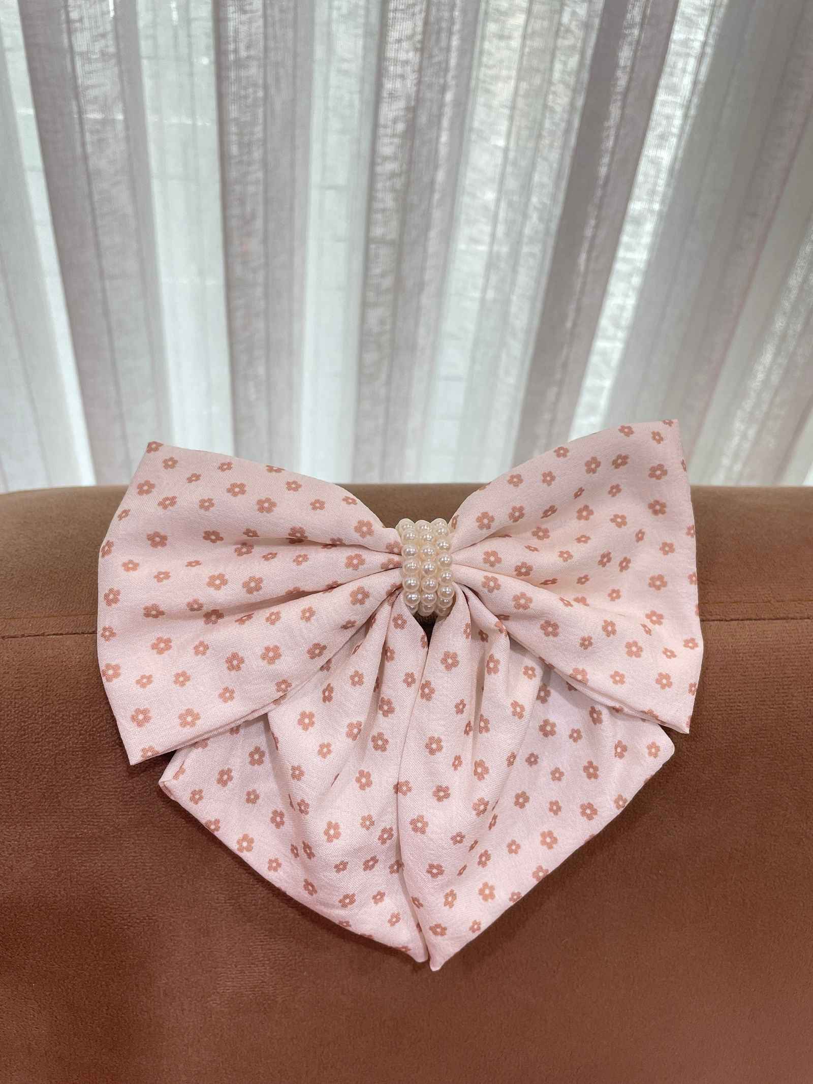 PAISLEY BOW