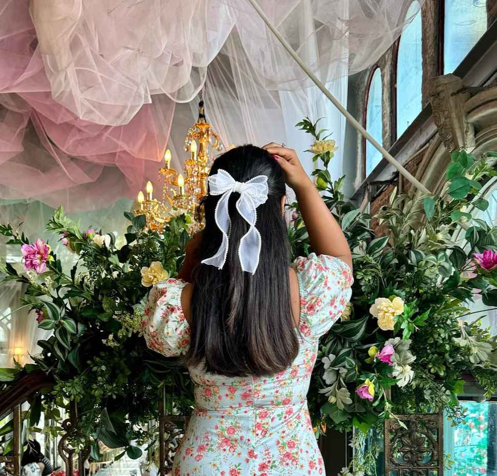 Miragge White Sugar Plum Bow – Hair Accessory