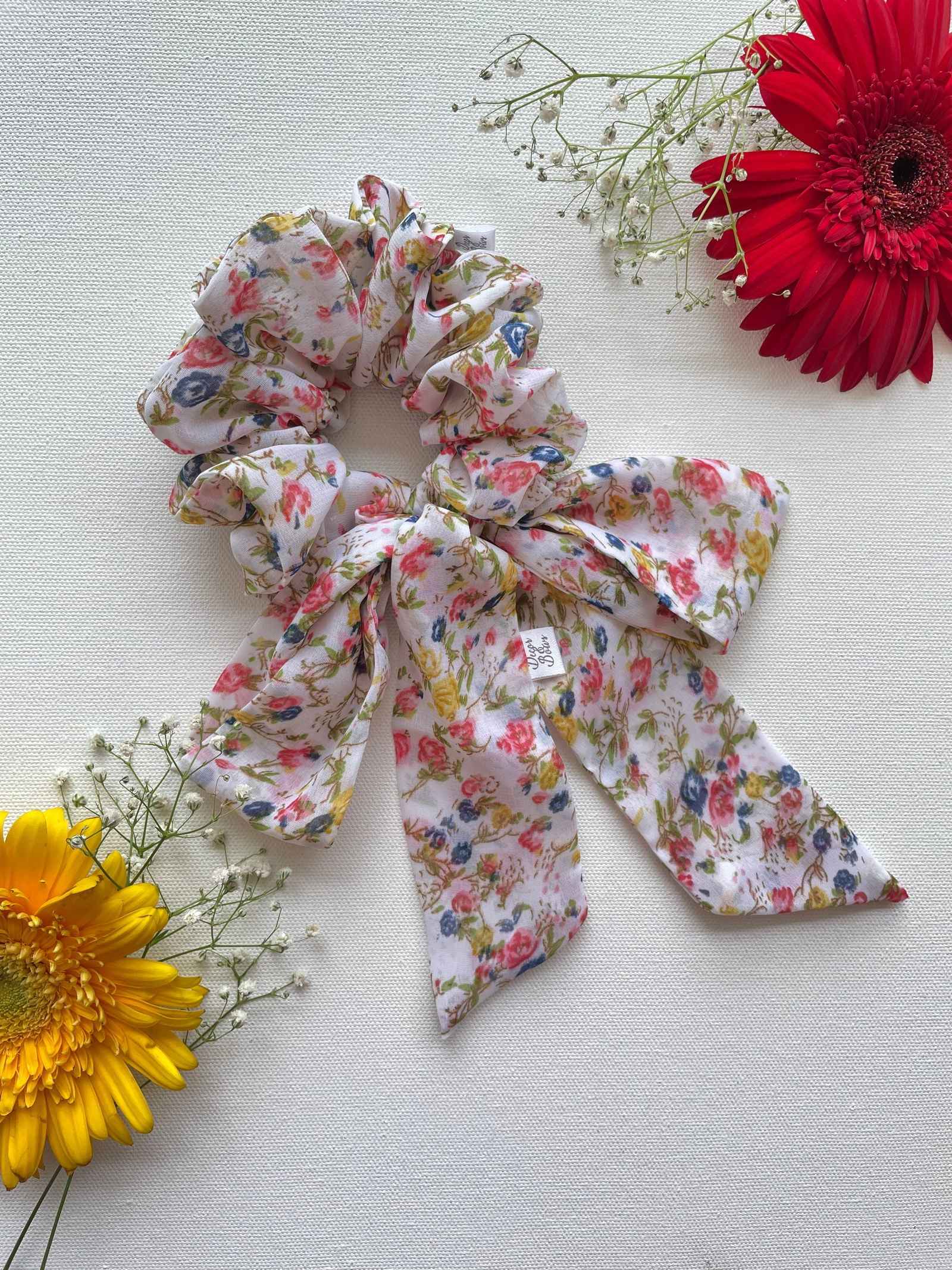 Miragge Cloudy - Bow Knot Scrunchie – Hair Accessory